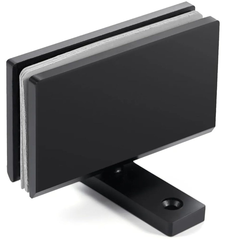 Foto de producto de un clamp o bisagra negro de Glas Plus sobre fondo blanco
