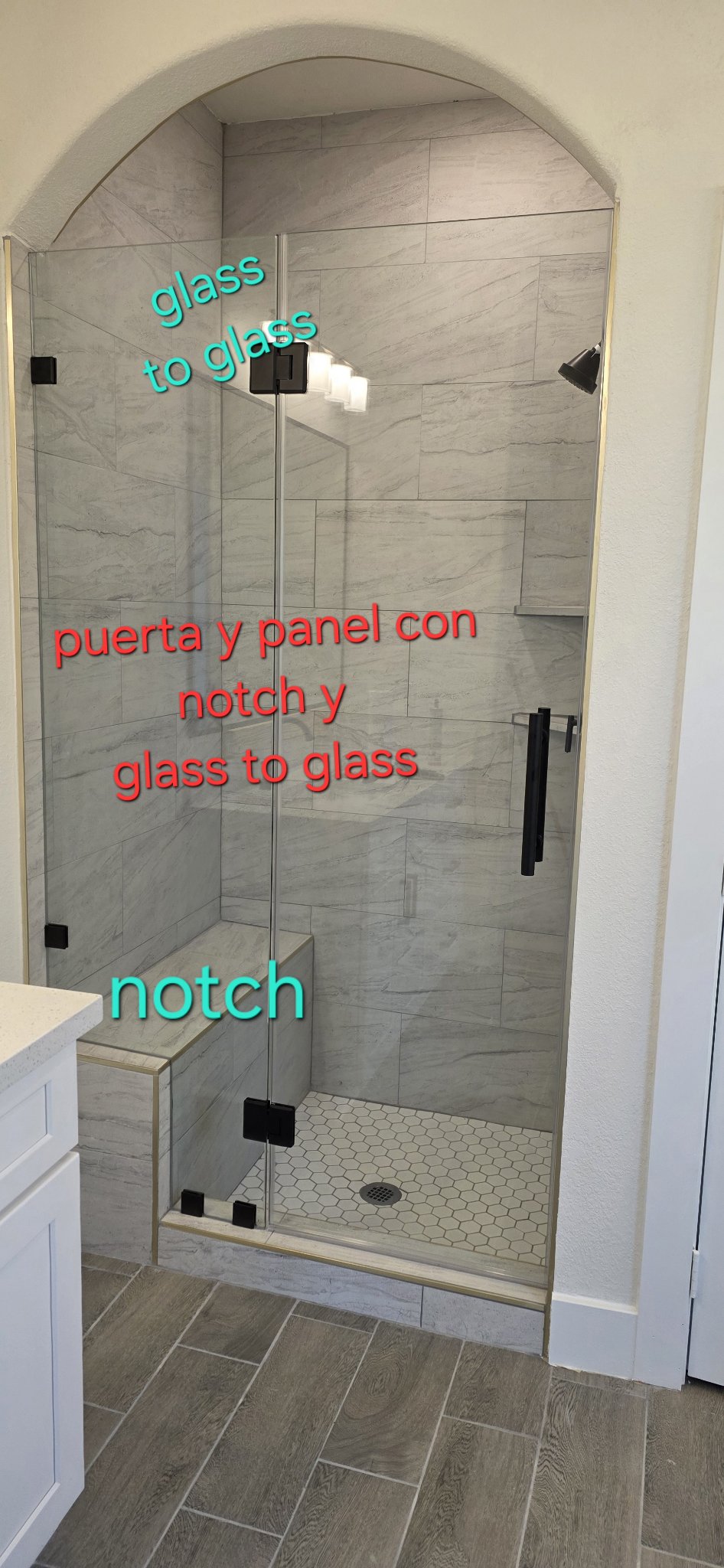 Puerta y panel con notch y glass to glass
